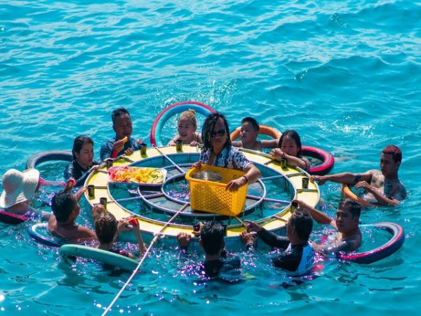 Nha Trang Happy Boat Trip Floating Bar